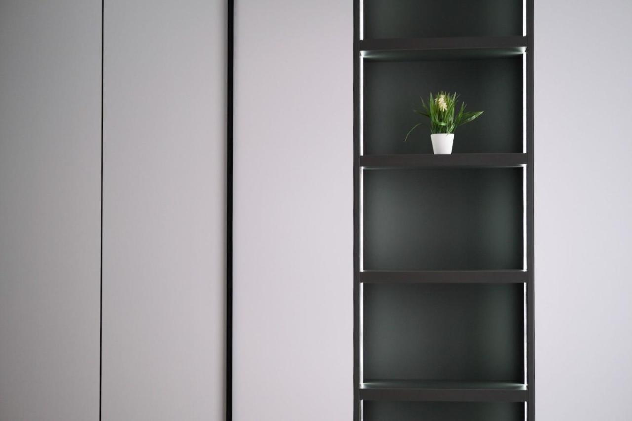 Minimalist Style Apartment With Best Location Chisinau Exterior photo