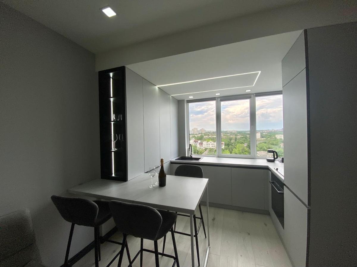 Minimalist Style Apartment With Best Location Chisinau Exterior photo